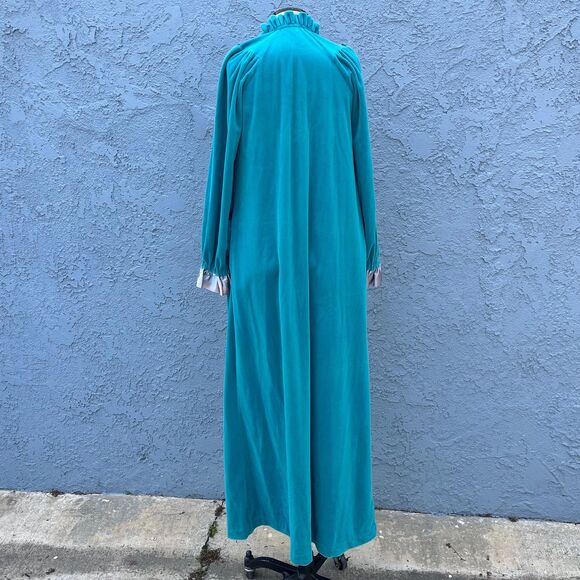 80s Velour Nightgown in Small or Medium Victorian Details Kidcore - Picture 9 of 9